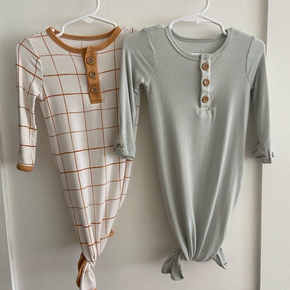 Super Soft! 2 Knotted Gowns